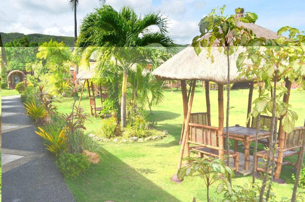 Parrot Paradise Resort Boljoon Bagian luar foto