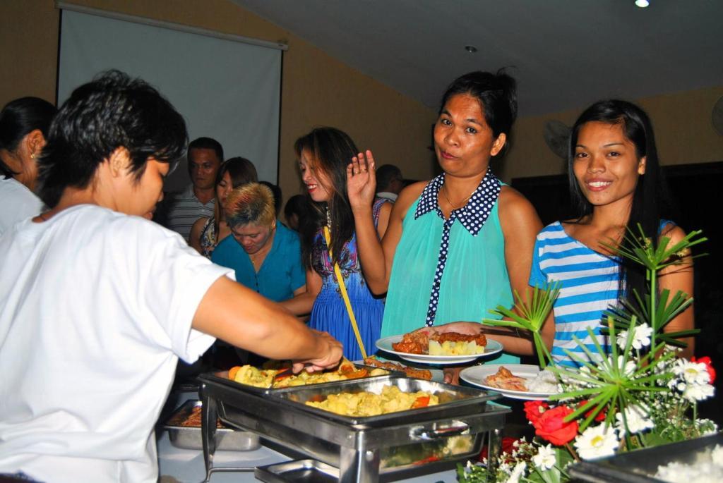 Parrot Paradise Resort Boljoon Bagian luar foto