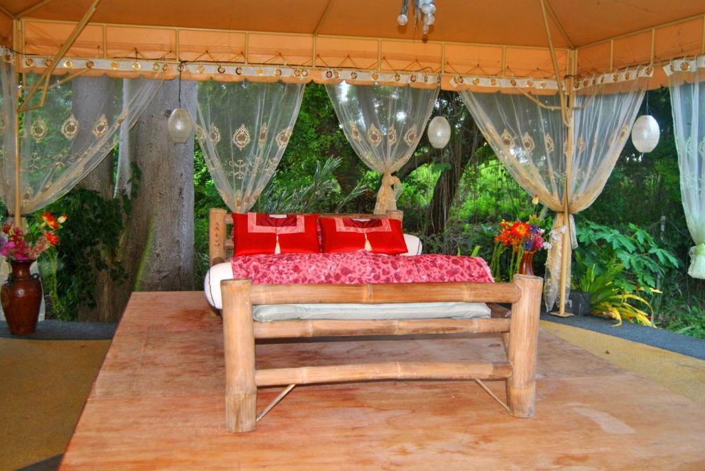 Parrot Paradise Resort Boljoon Bagian luar foto