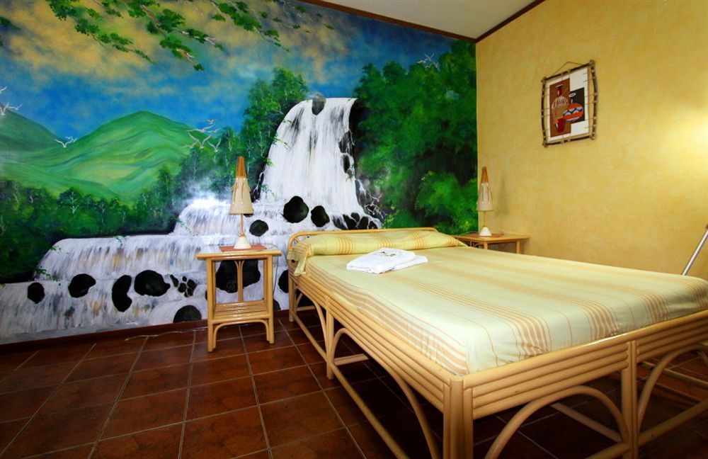Parrot Paradise Resort Boljoon Bagian luar foto