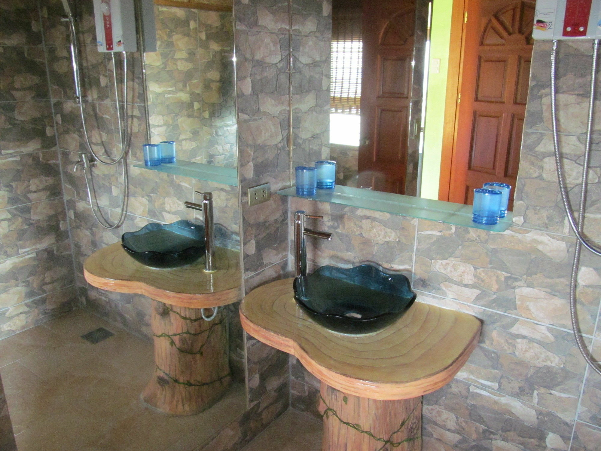 Parrot Paradise Resort Boljoon Bagian luar foto
